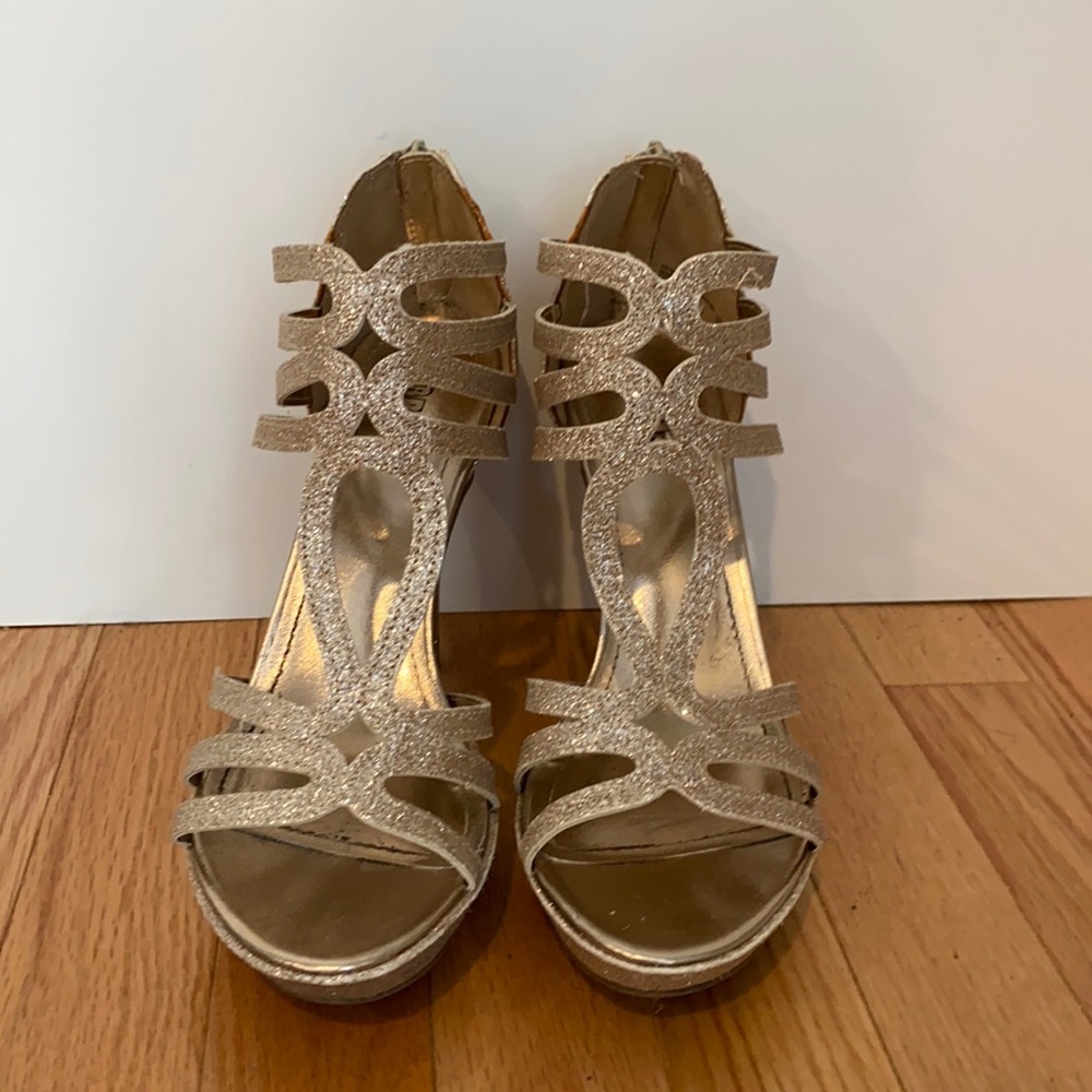 Brash Cut Out Detail Gold Glitter Heals